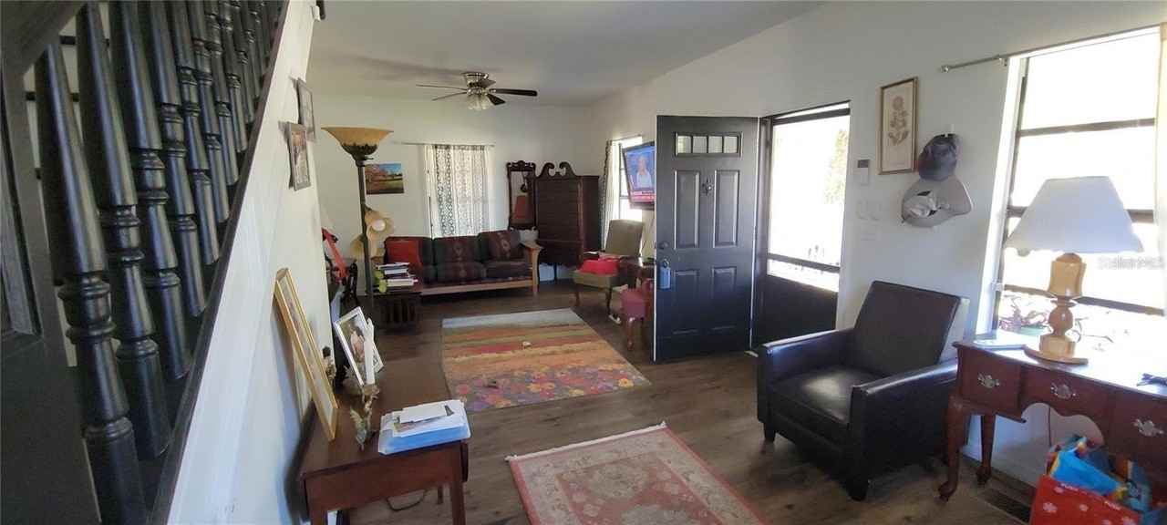 416 W Howry Ave - Photo 7 of 33