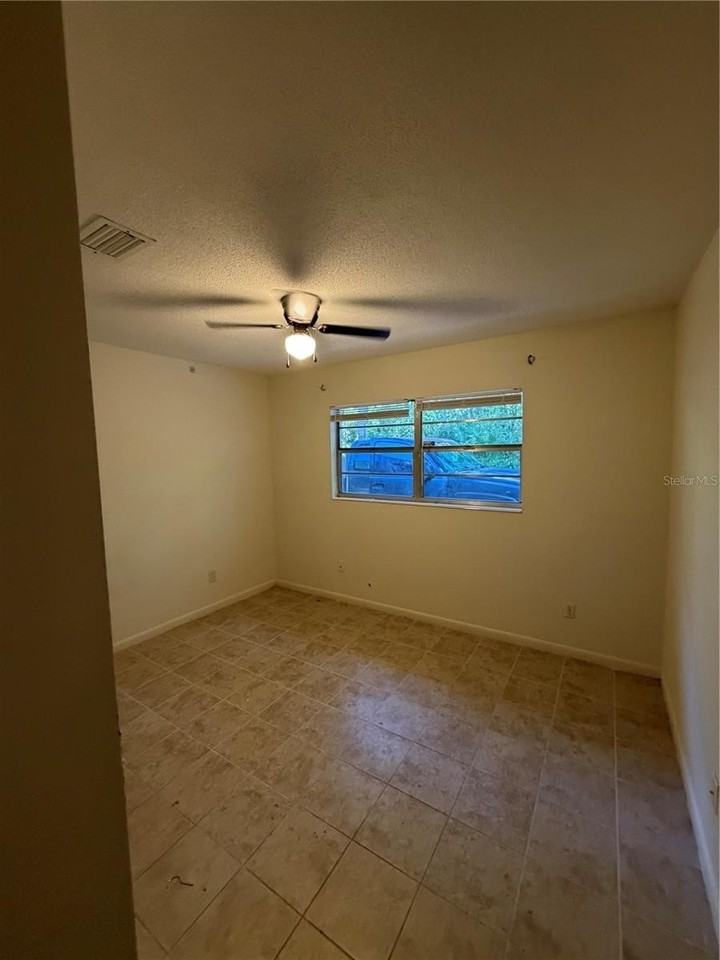 838 E Indiana Ave - Photo 7 of 10