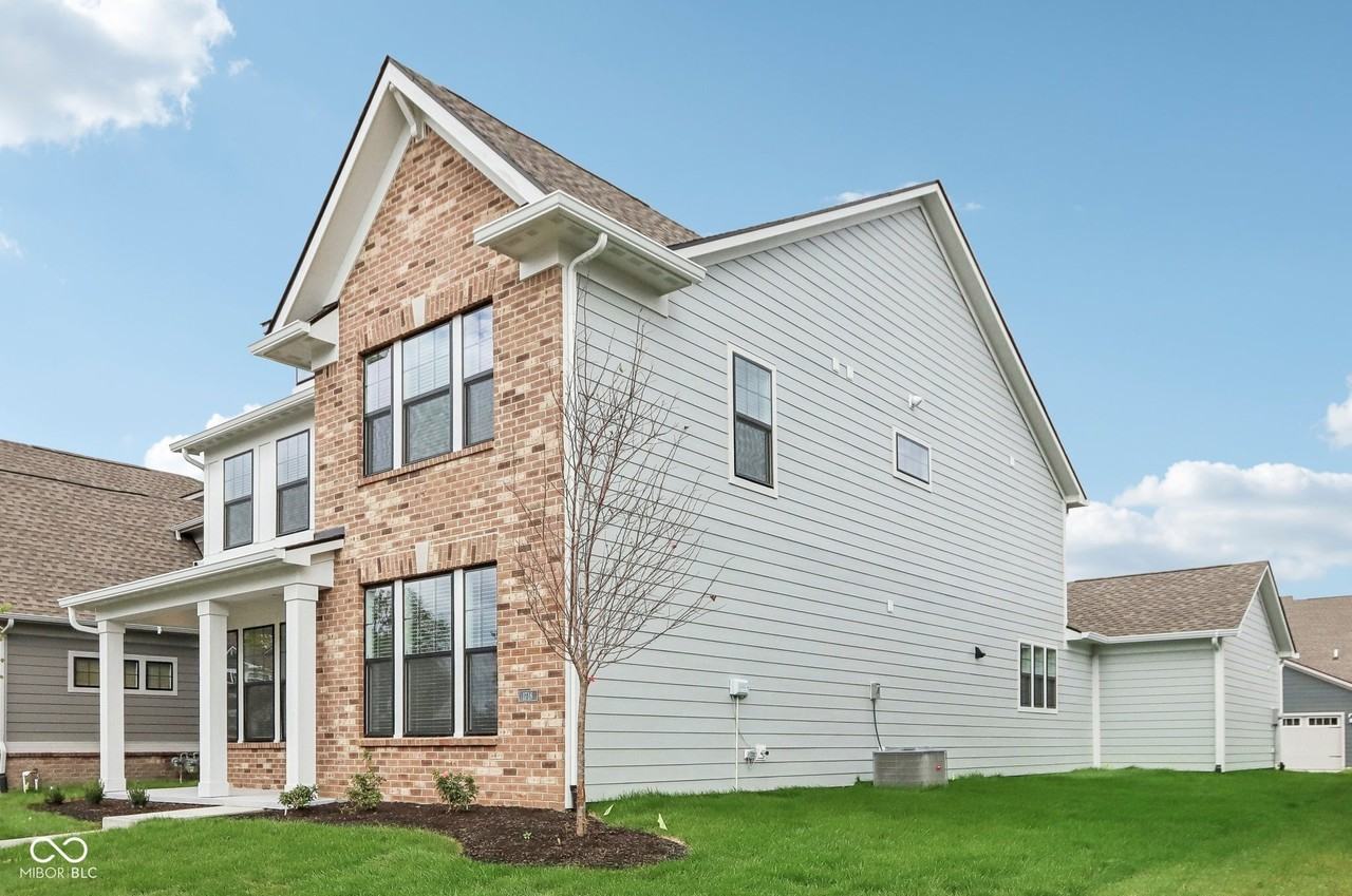 1718 Windrush Pl - Photo 3 of 38