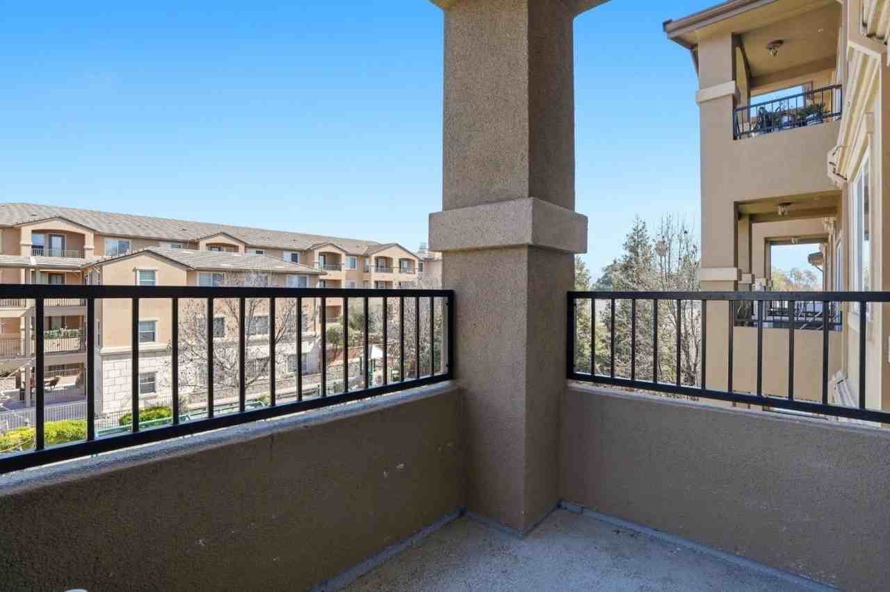 88 N Jackson Ave - Photo 7 of 25