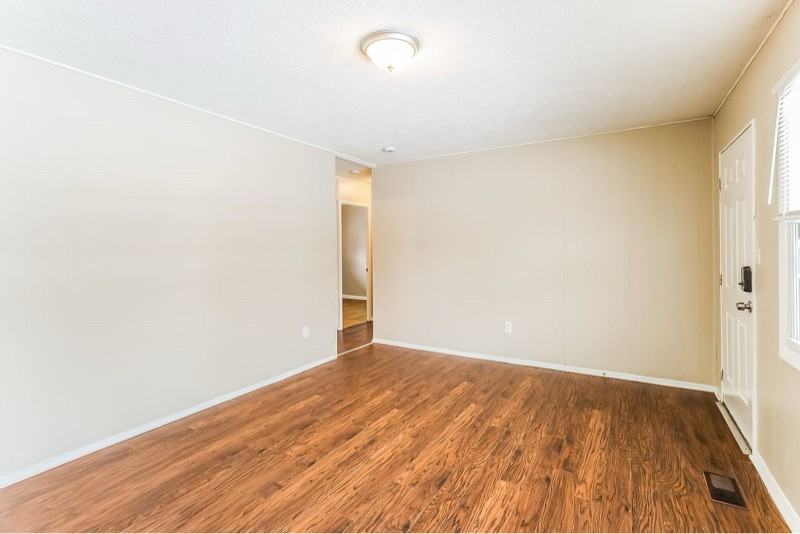 2659 Niagara St - Photo 5 of 7