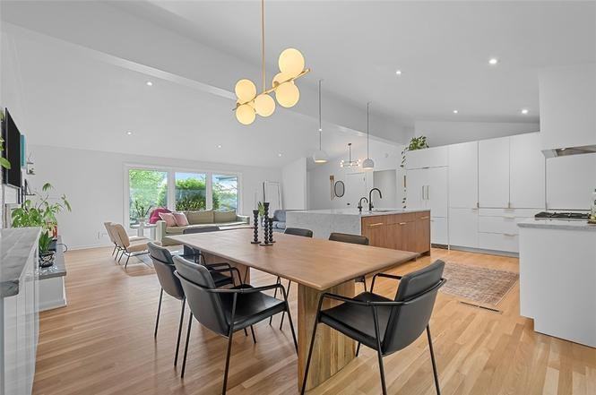 1140 Folkstone Dr - Photo 6 of 17