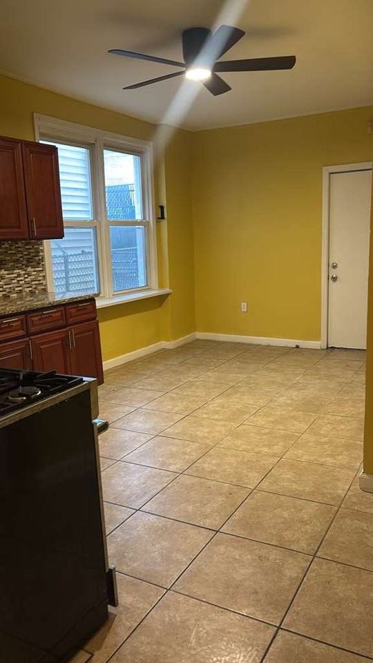 375 6th Ave W #1 - Photo 6 of 18