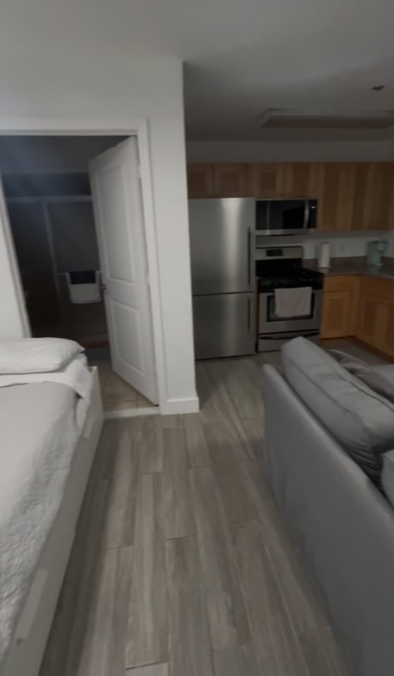 206 36th St #101 - Photo 2 of 2