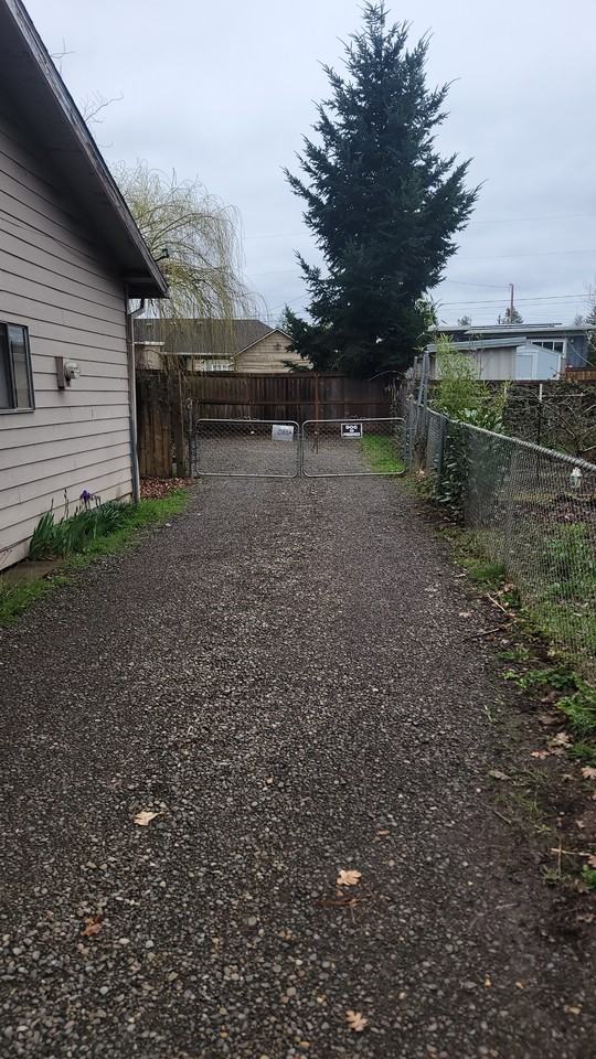 1033A Bullard St #1033A - Photo 2 of 6