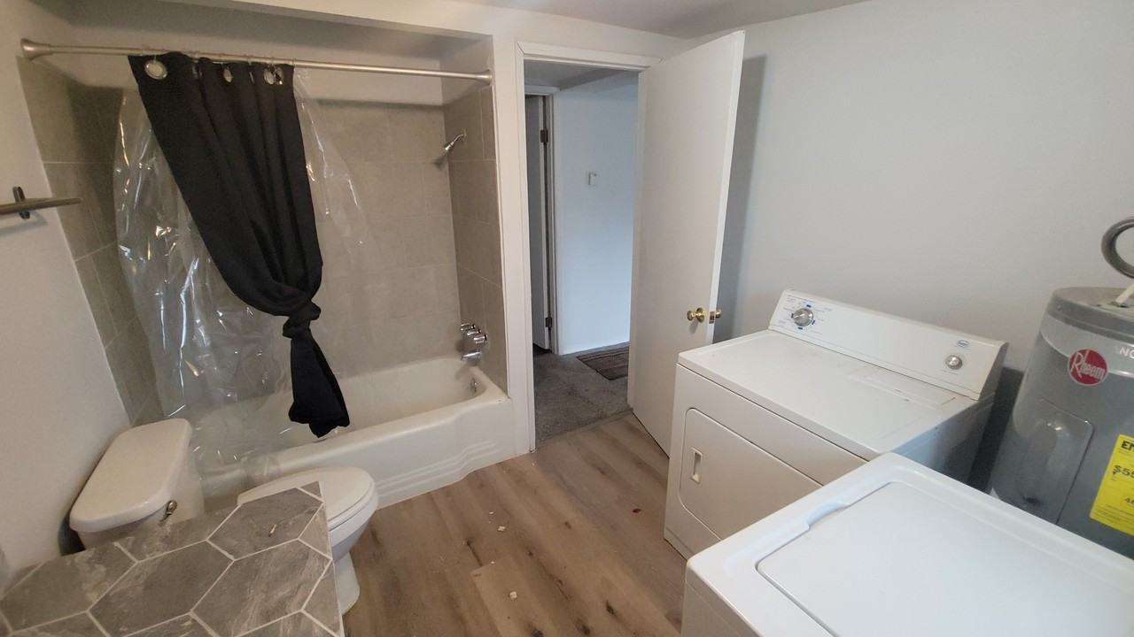 1033A Bullard St #1033A - Photo 5 of 6