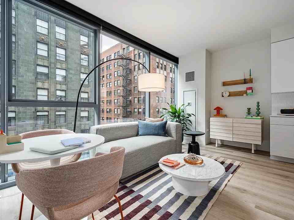 64 E Wacker Pl - Photo 4 of 13