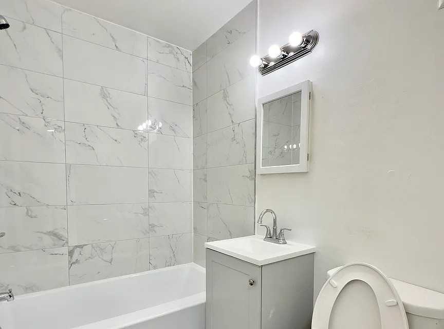 1918 N Arkansas Ave - Photo 4 of 9