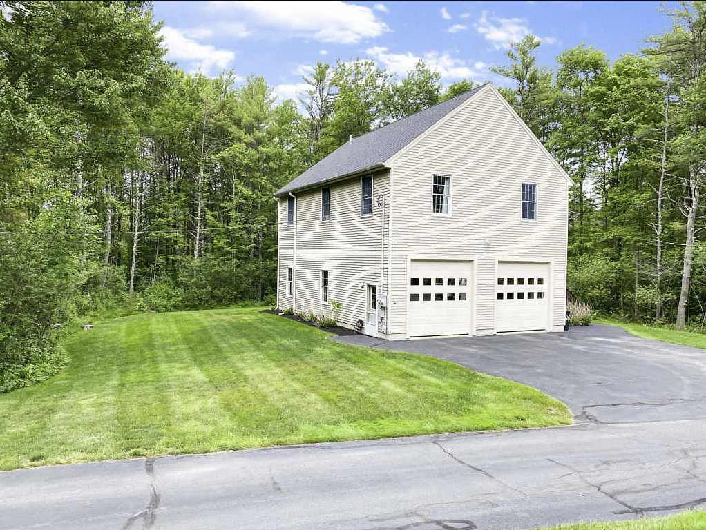 10 Buffalo Ln #C - Photo 2 of 16