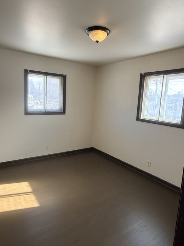 8803 W Thurston Ave - Photo 4 of 13