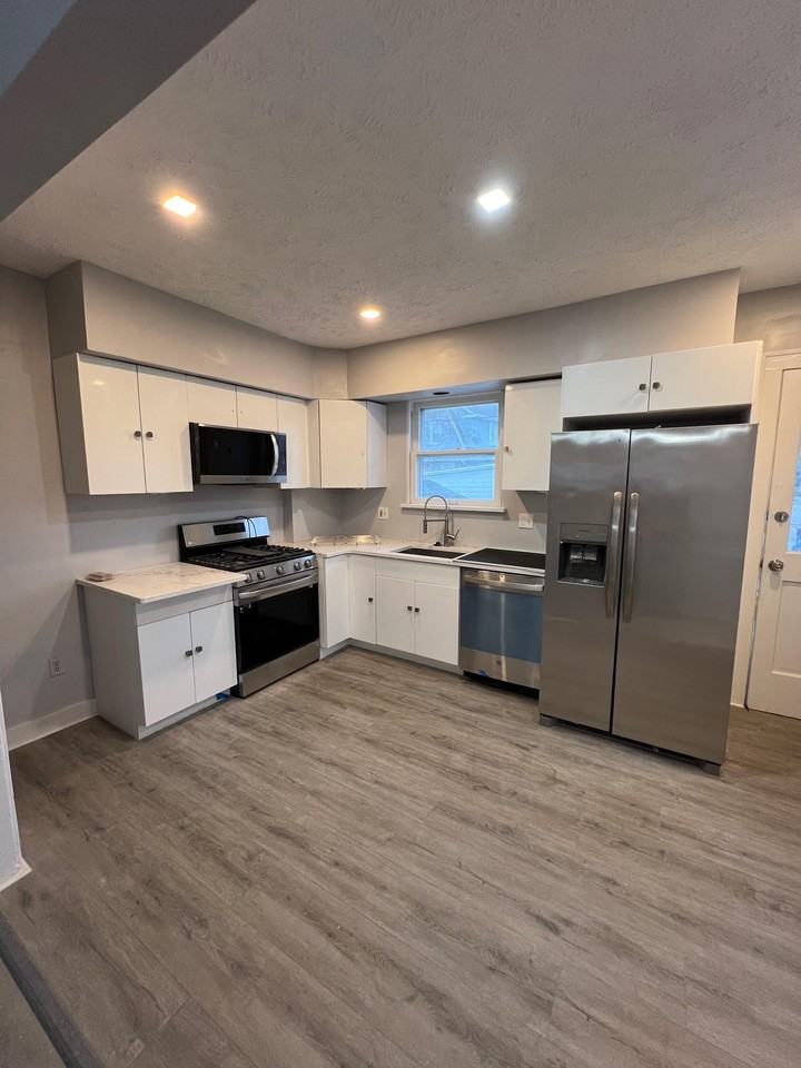 2215 Goodnor Rd #2215 - Photo 4 of 15