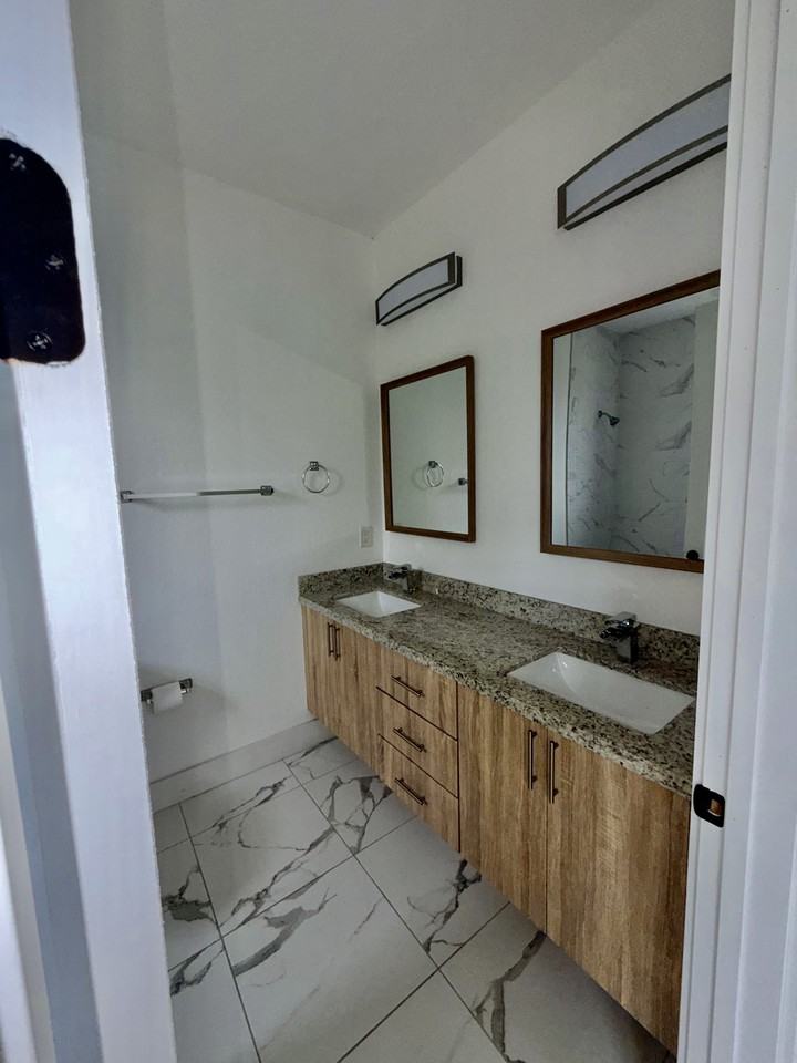 4128 Barbarossa Ave - Photo 5 of 20