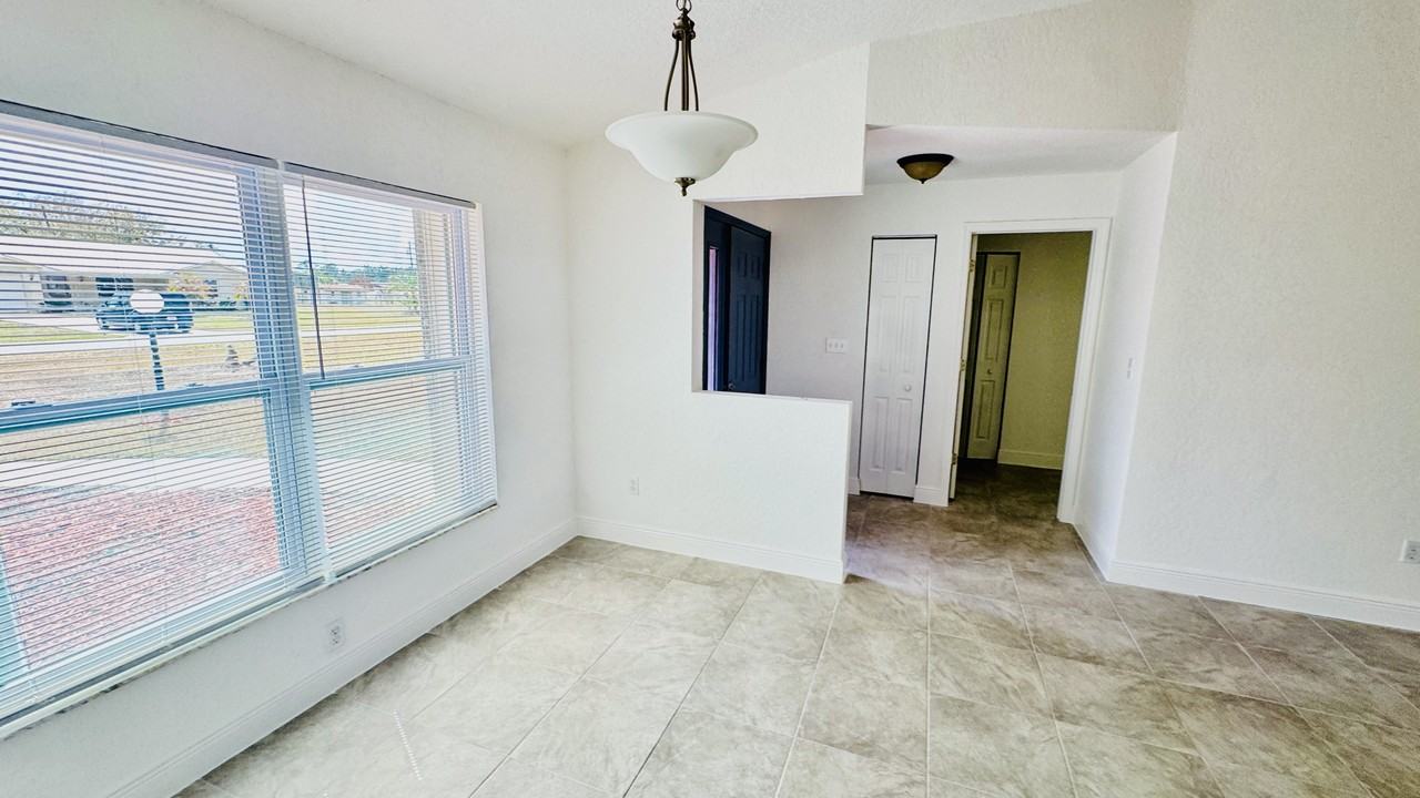 225 Rail Ave - Photo 2 of 20