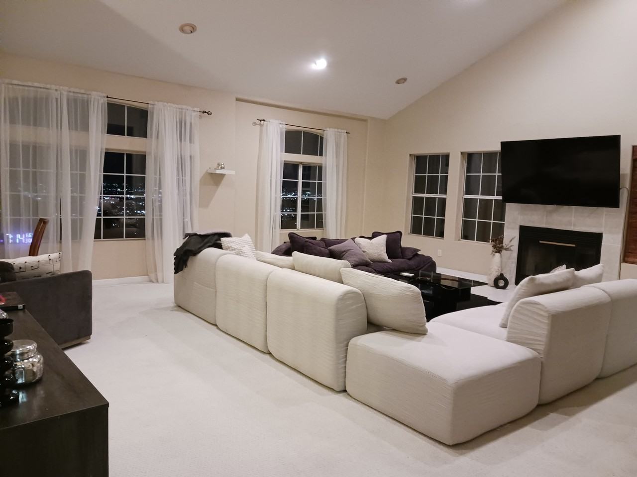 10072 Roseview Dr - Photo 2 of 12