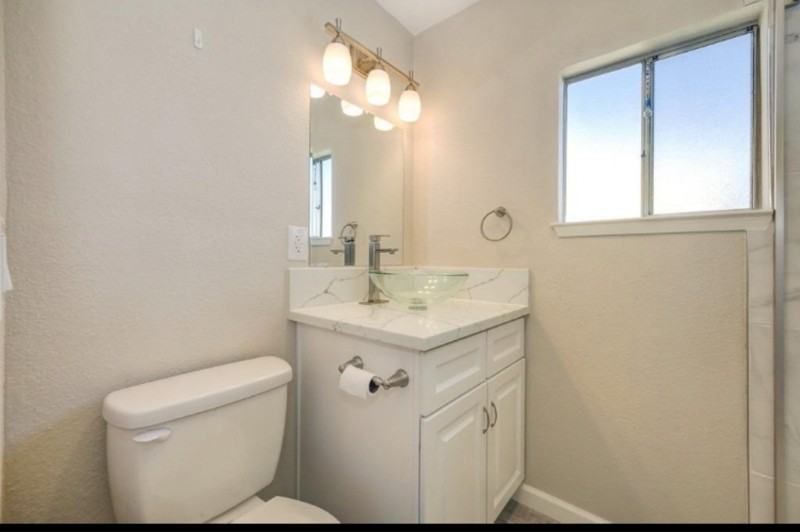 1 Kaseberg Dr - Photo 3 of 11