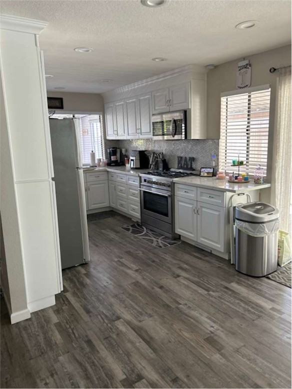 1 Kaseberg Dr - Photo 6 of 11