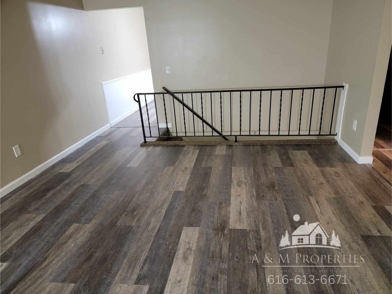 5809 Christie Ave Se - Photo 5 of 18