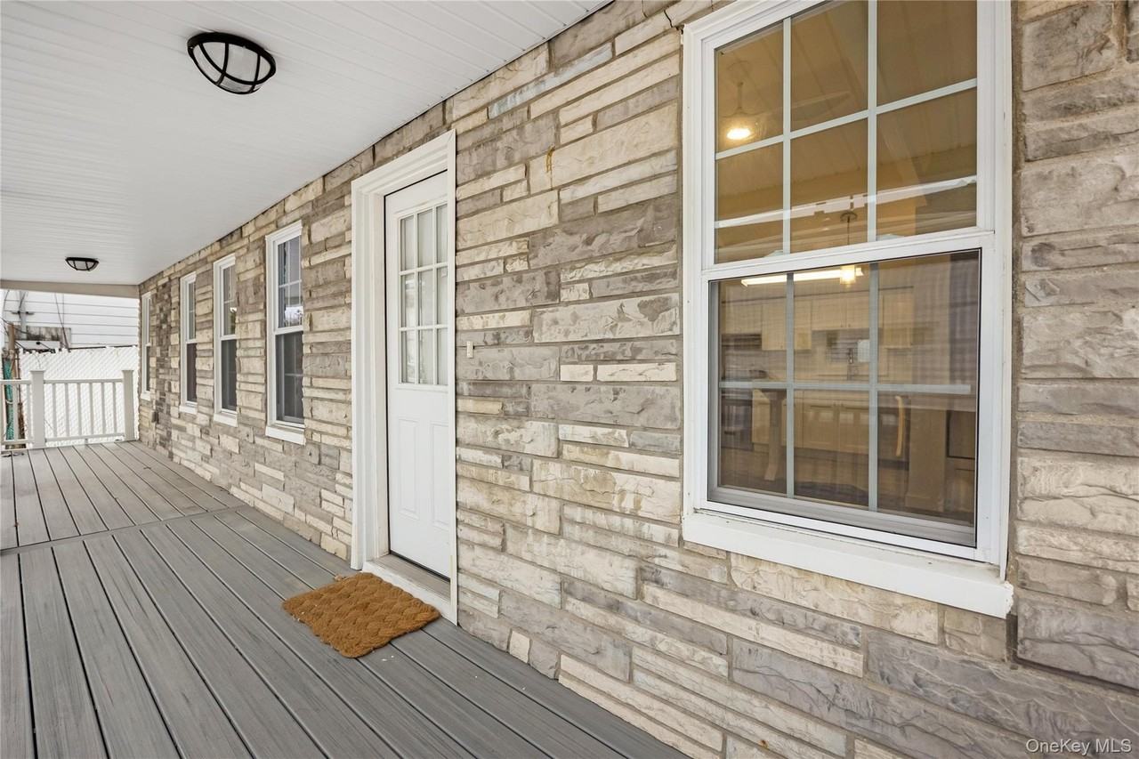 195 Oceanview St - Photo 4 of 16