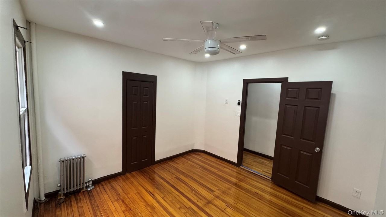 686 E 98th St Unit 2 - Photo 6 of 7