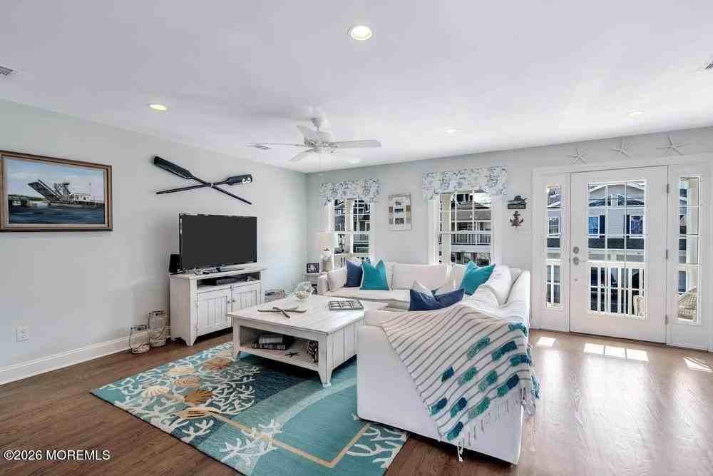 265 1st Ave - Photo 3 of 21