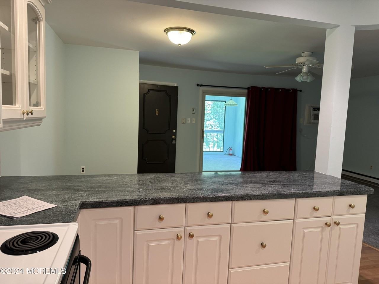 95 Lexington Ct - Photo 7 of 26