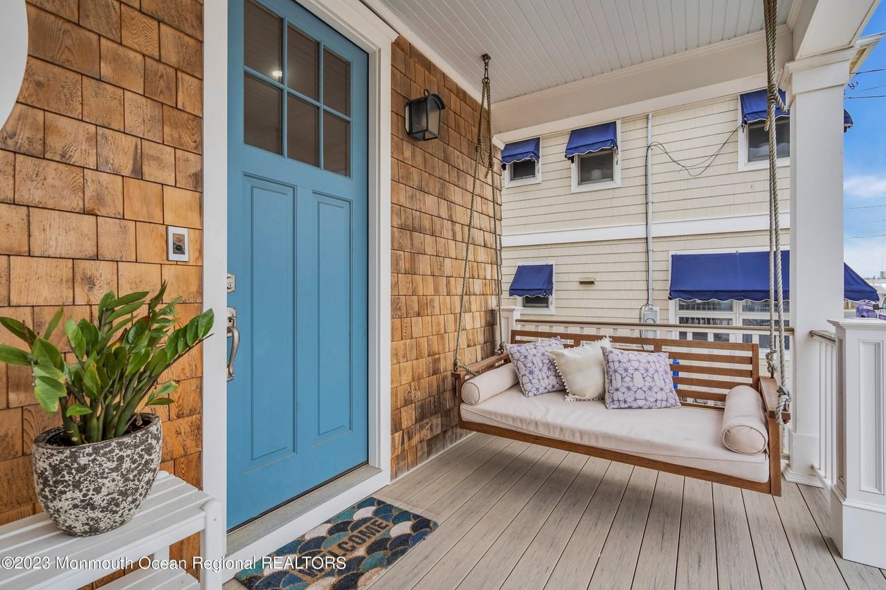 32 3rd Avenue - Photo 3 of 12