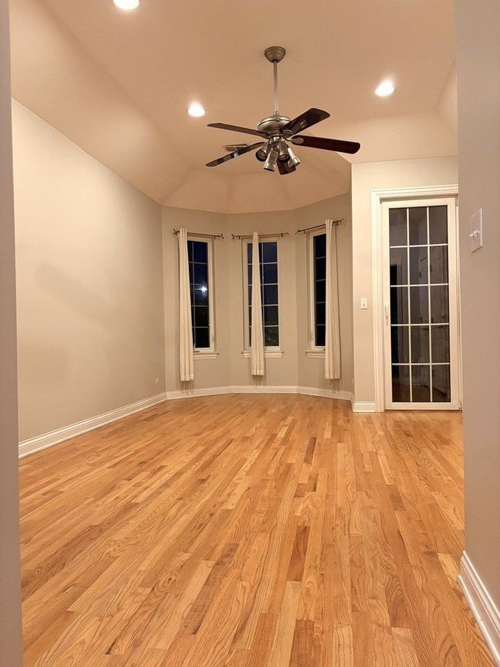 5924 N Milwaukee Ave Unit 3 - Photo 2 of 13