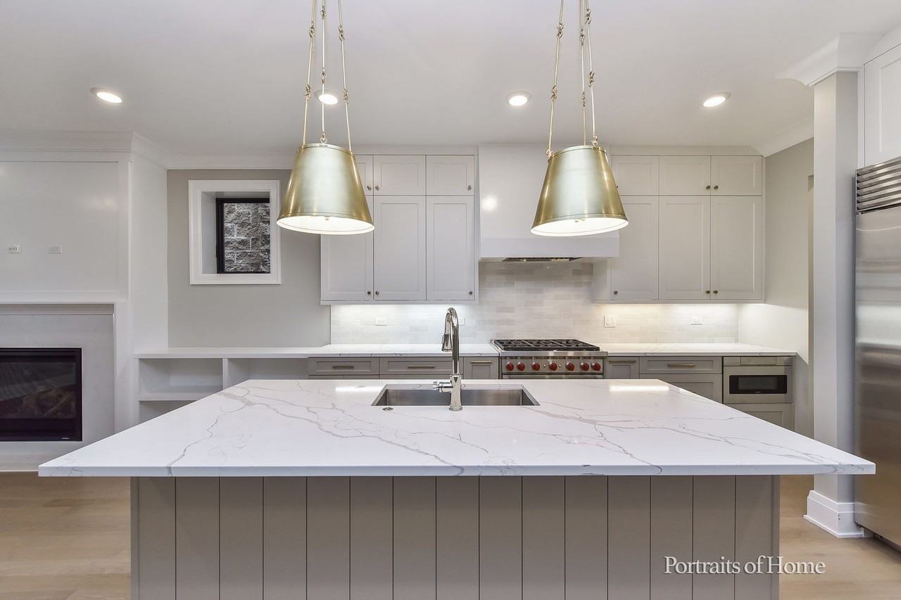 2135 N Lakewood Ave Unit 1 - Photo 7 of 34