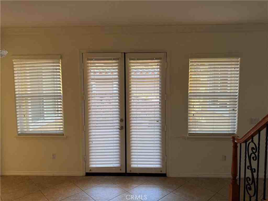 317 Commons Park Dr - Photo 5 of 22