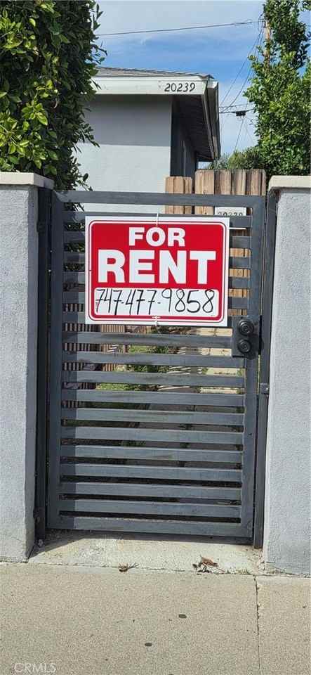 20237 Vanowen St - Photo 5 of 50