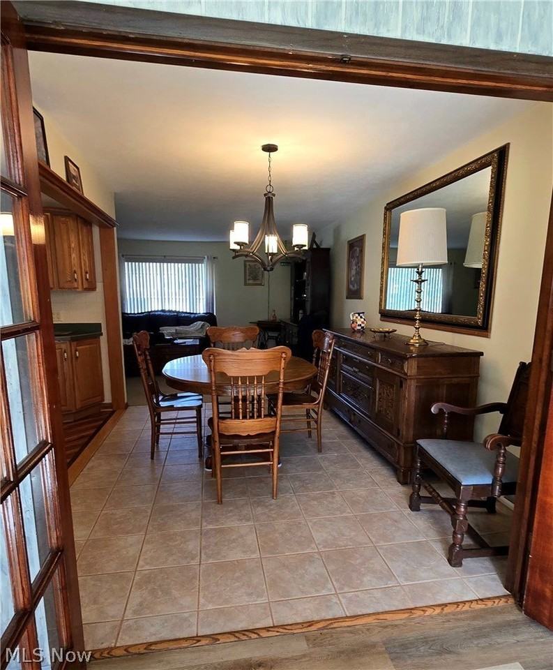 2319 Green Acres Dr - Photo 4 of 24