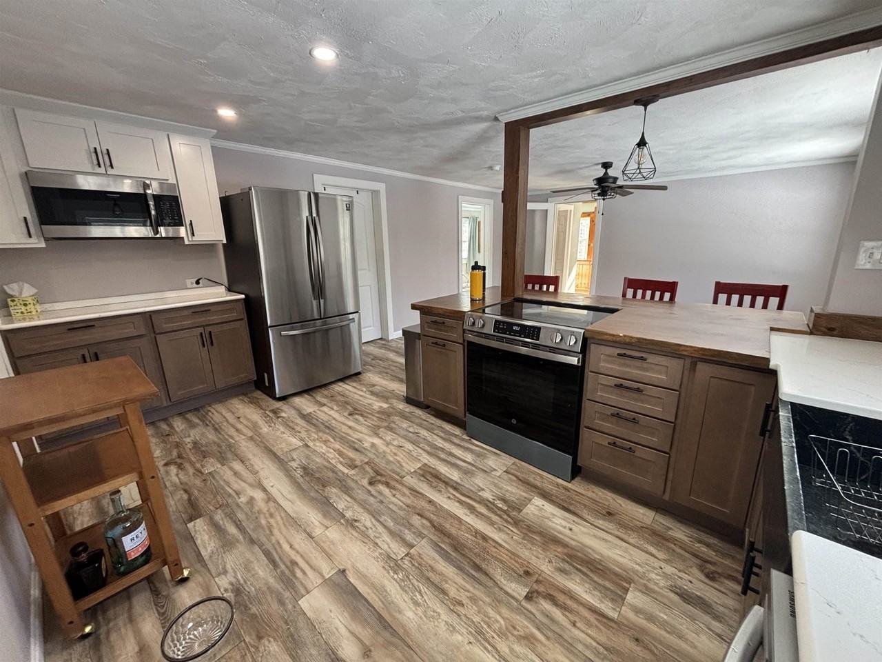 280 Lake Shore Dr - Photo 3 of 19