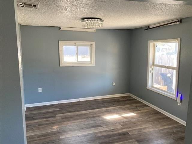 4631 America St - Photo 2 of 12