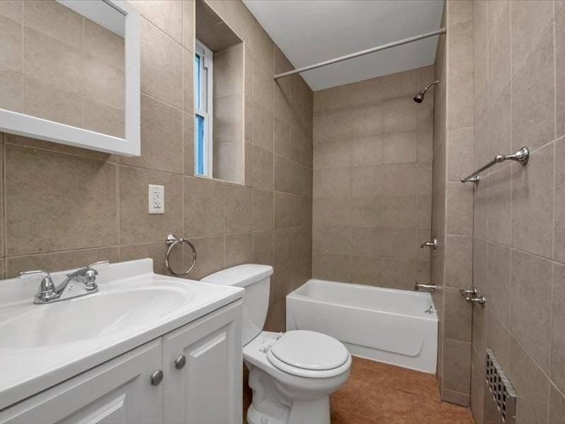 2741 Stillwell Ave - Photo 7 of 12