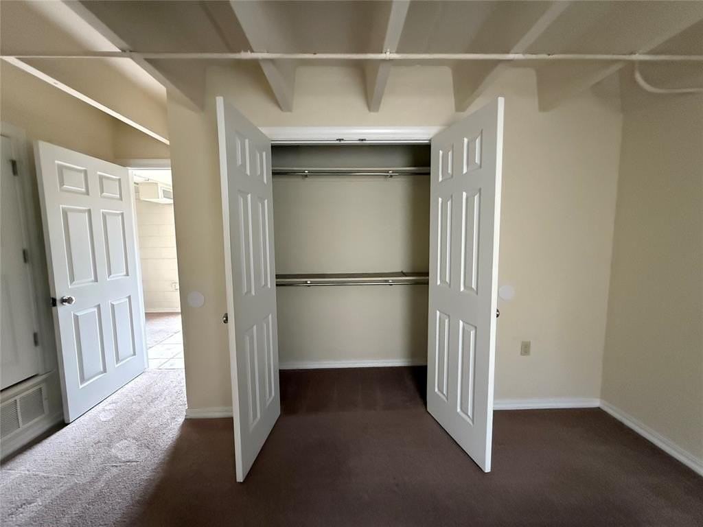 729 E Commerce St - Photo 4 of 7