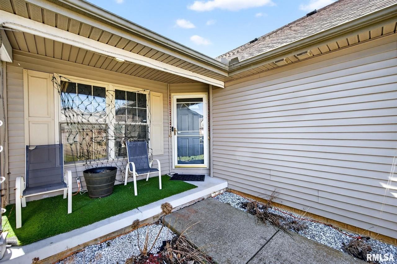 2314 W Kenfield Ct - Photo 3 of 35