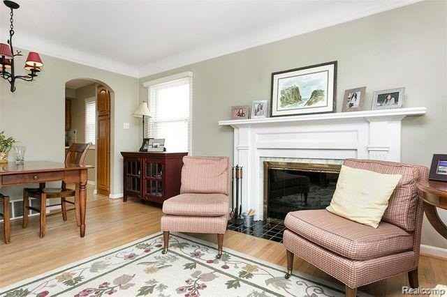 2243 Dorchester Rd - Photo 4 of 22