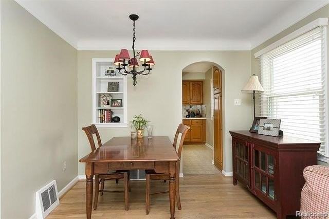 2243 Dorchester Rd - Photo 6 of 22