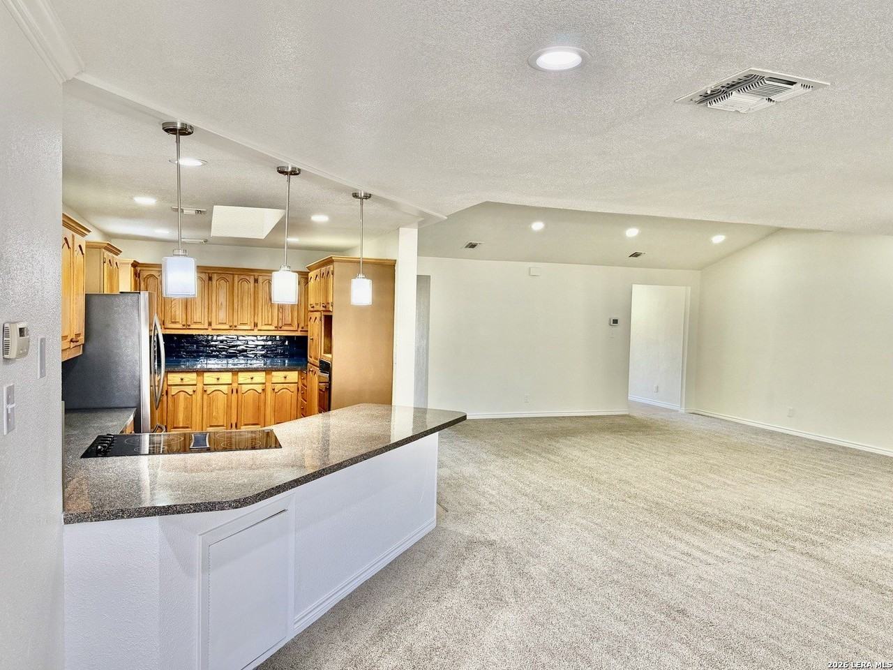 8211 Knute Rockne St - Photo 6 of 30