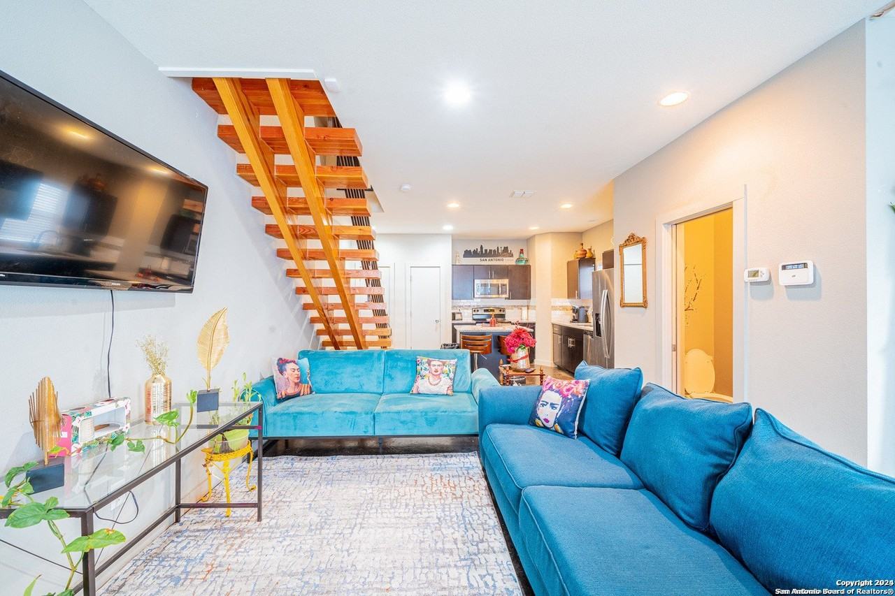 708 N Cherry St - Photo 5 of 15