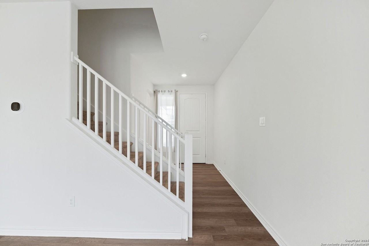 15321 Sherwin Oak - Photo 6 of 34