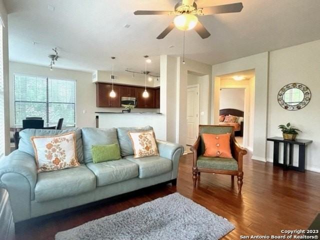 7342 Oak Manor Dr Apt 4201 - Photo 5 of 29