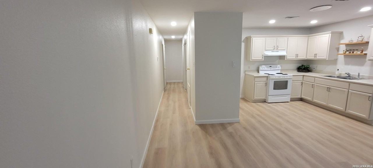 4915 Fortuna Pl - Photo 4 of 19