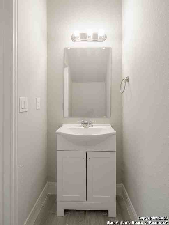 7503 Savannah Brks - Photo 7 of 21