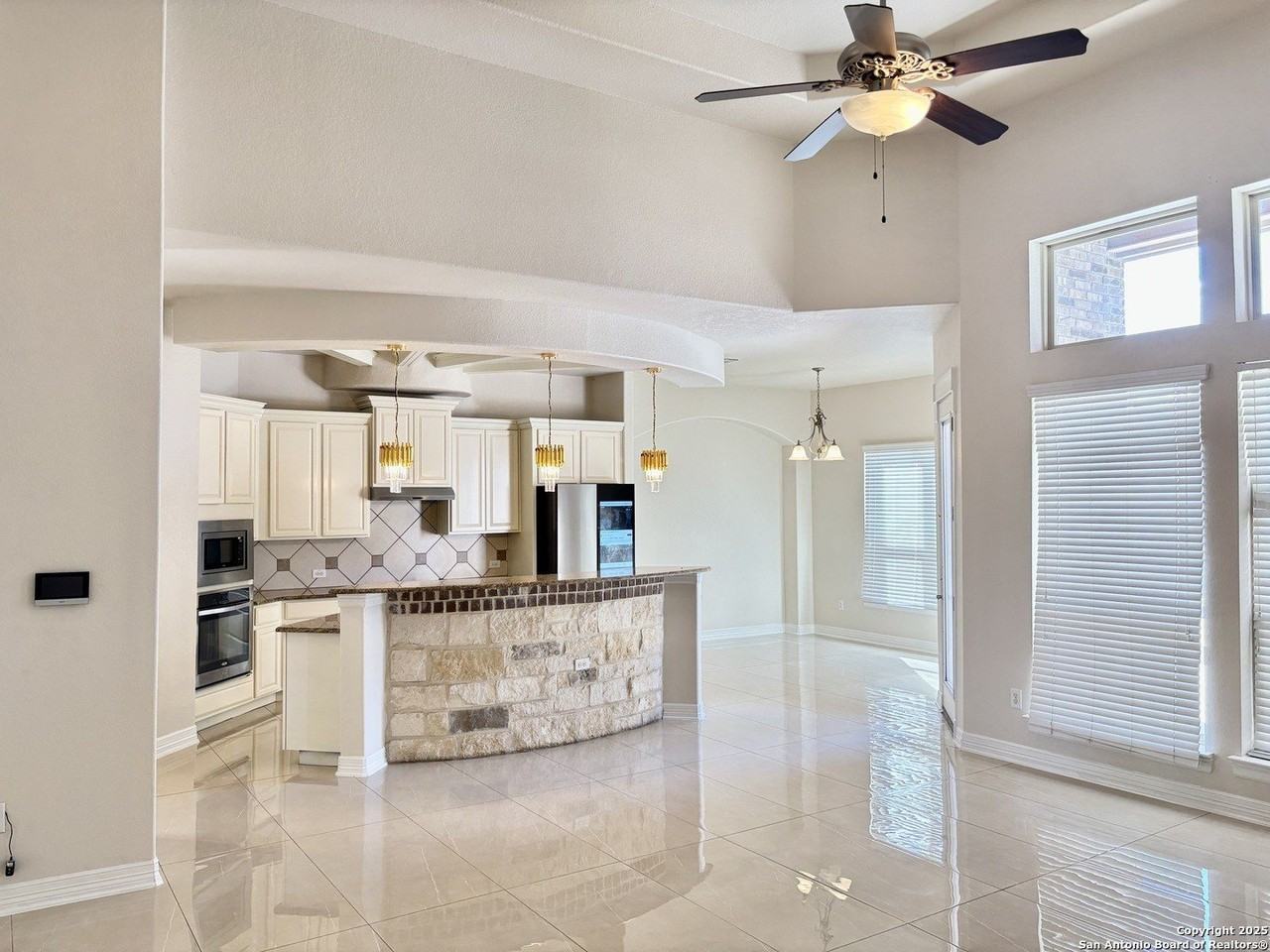 2607 Seal Pointe - Photo 4 of 47