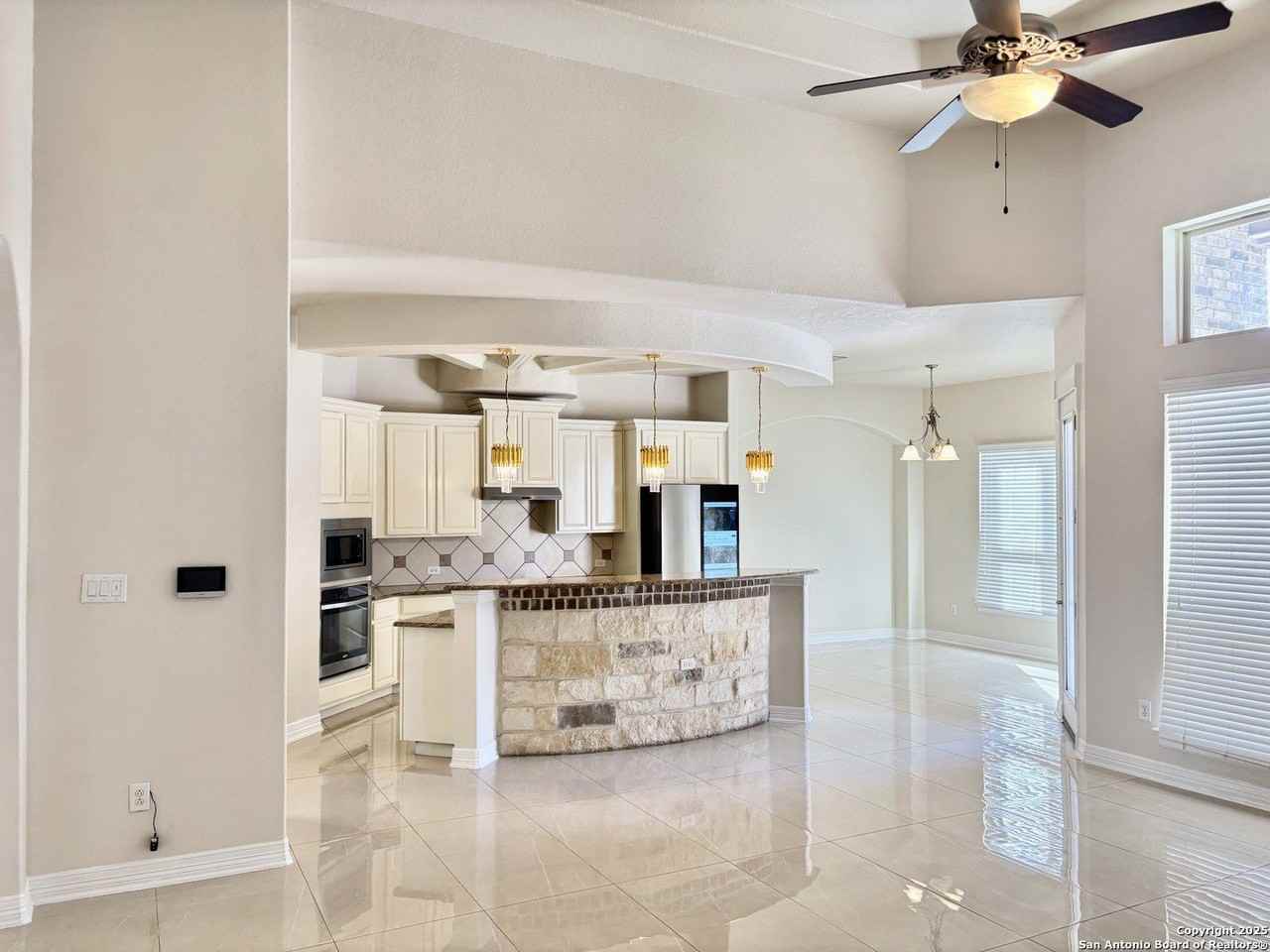 2607 Seal Pointe - Photo 5 of 47