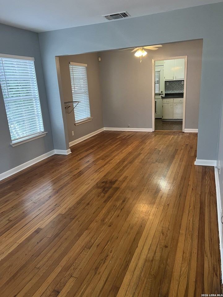 210 W Meadowlane Dr - Photo 2 of 6