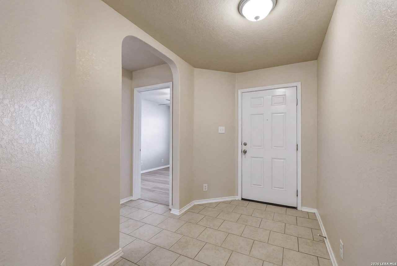 8810 Double Oak - Photo 2 of 30