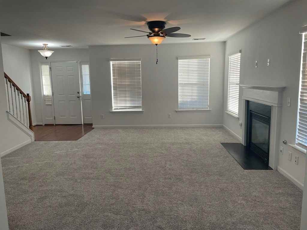 3215 Lauderdale Ln - Photo 3 of 30