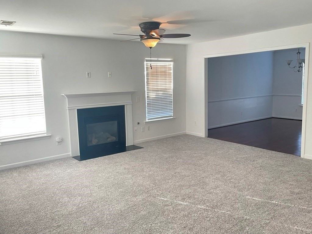 3215 Lauderdale Ln - Photo 5 of 30